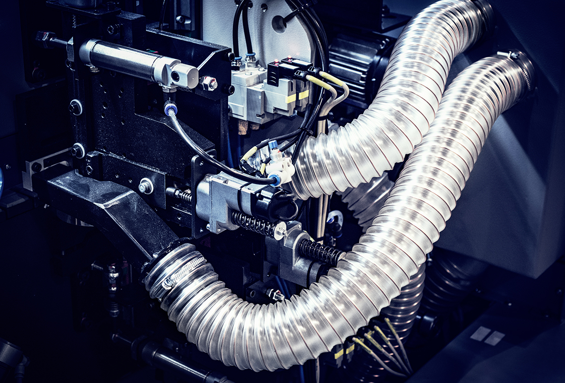 Application picture: Masterflex PU suction hoses in use on the engine